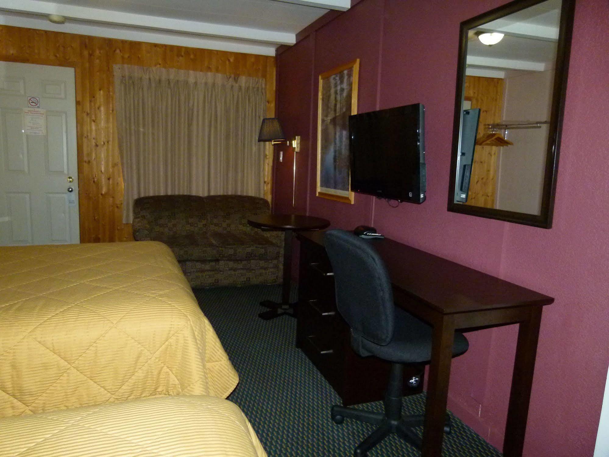 Country Squire Motel Arnprior Exteriör bild